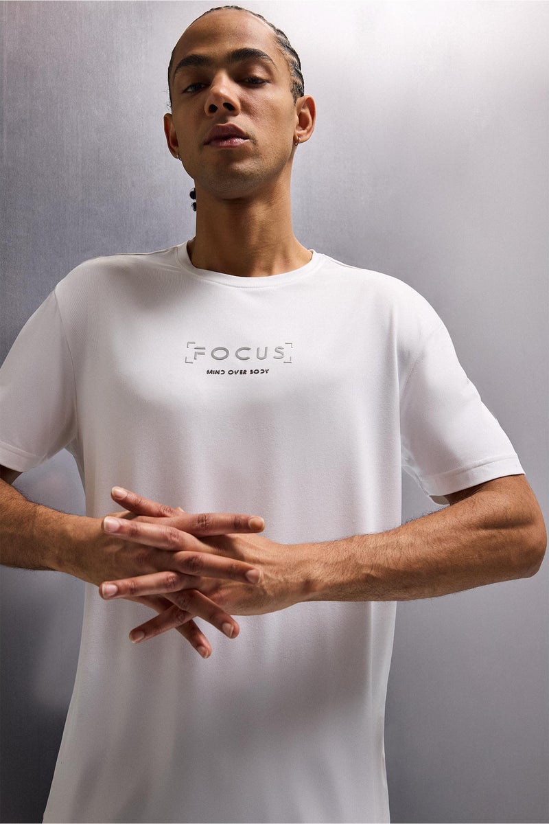 ديفاكتو تيشيرت قصة عادية مطبوع برقبة مستديرة - Image 1